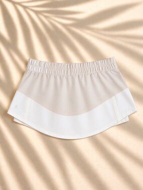 Lululemon Two-Tone Beige and White skort